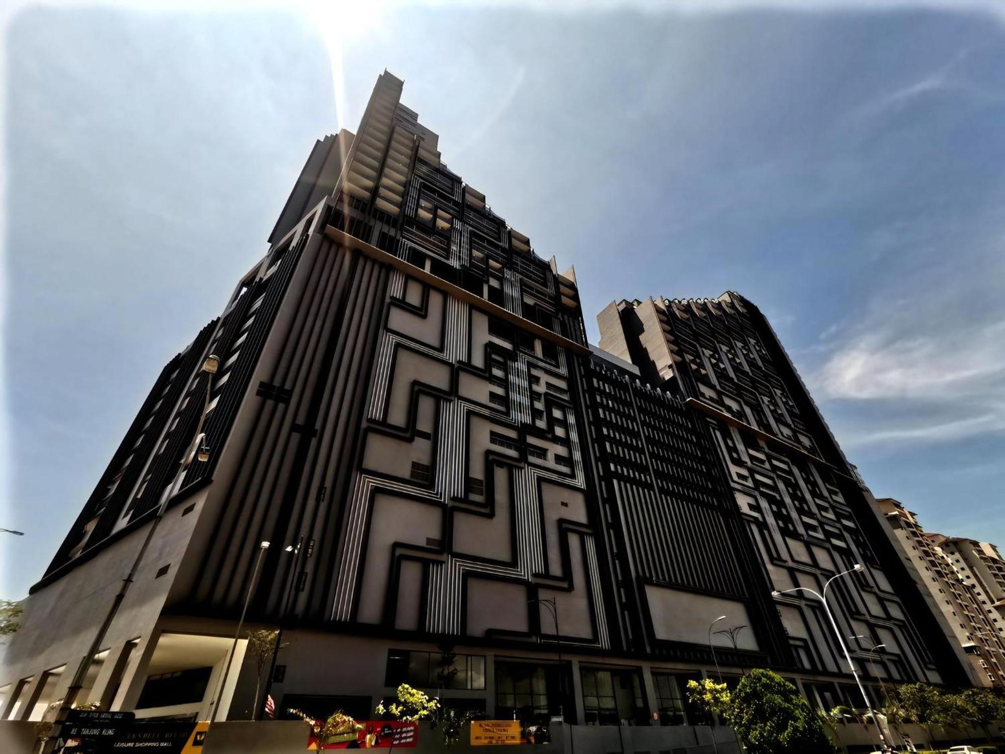 Attic Imperio & Jonker