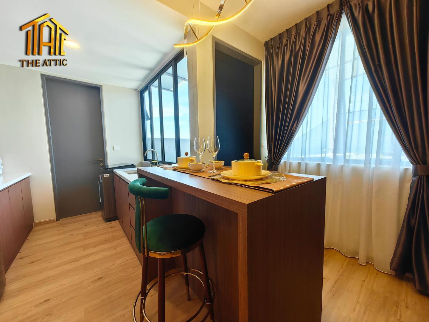 Attic Imperio & Jonker Malacca
