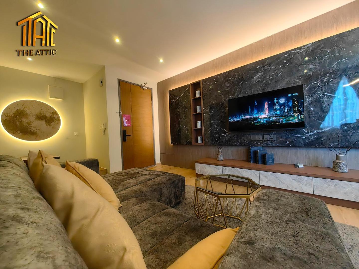 Attic Imperio & Jonker Apartment